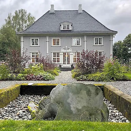 Casa vacanze Wergelandshaugen - 10 Minutes From Oslo Airport - Sauna - Cafe - Sculpture Park *